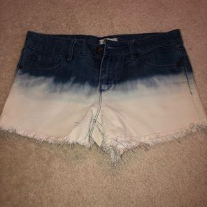 Women’s Forever 21 jean shorts size 26